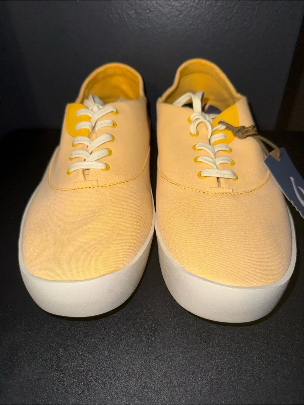🆕 OluKai Tradewind Sneakers Solar Glow Men’s 11